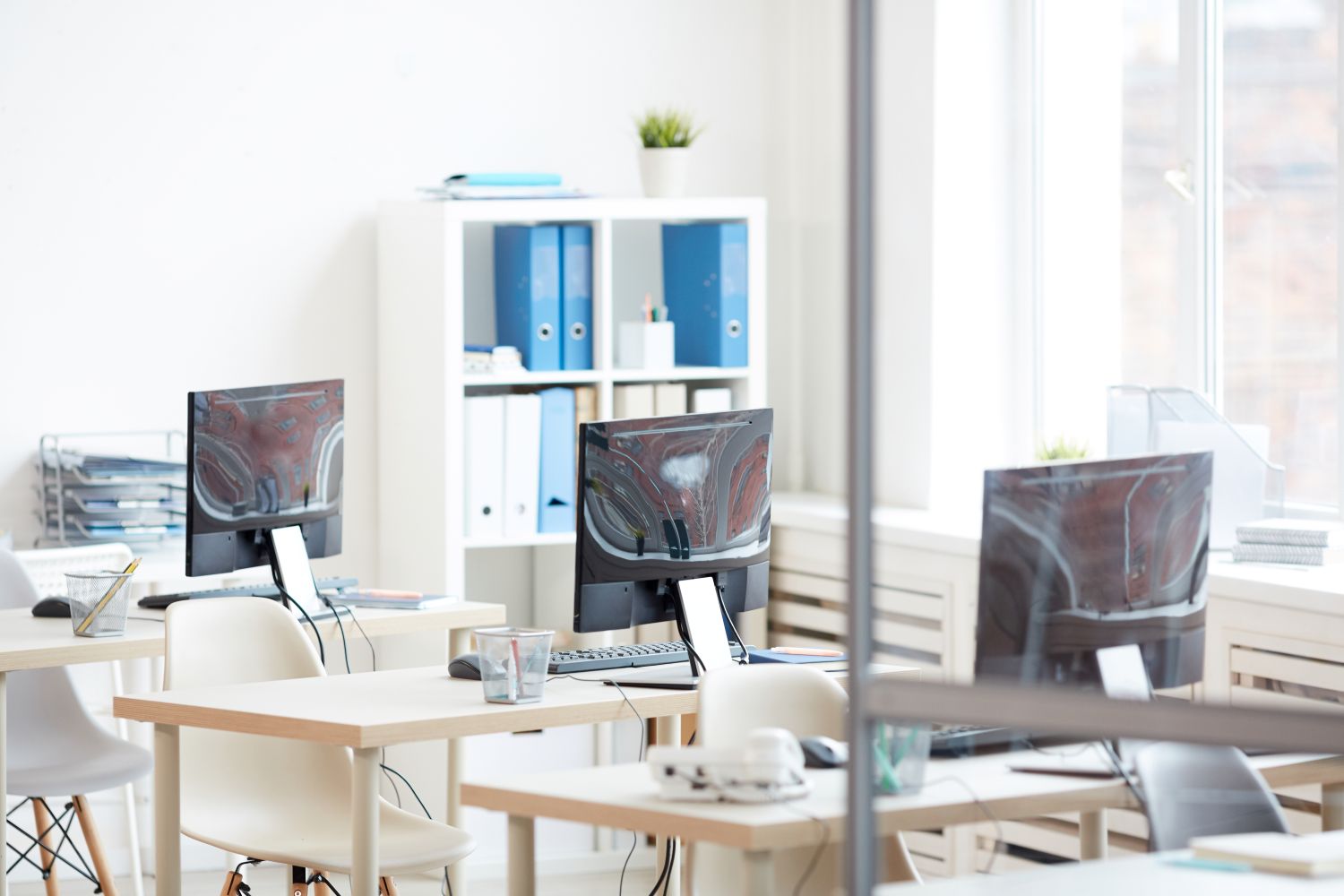 clean and organised office